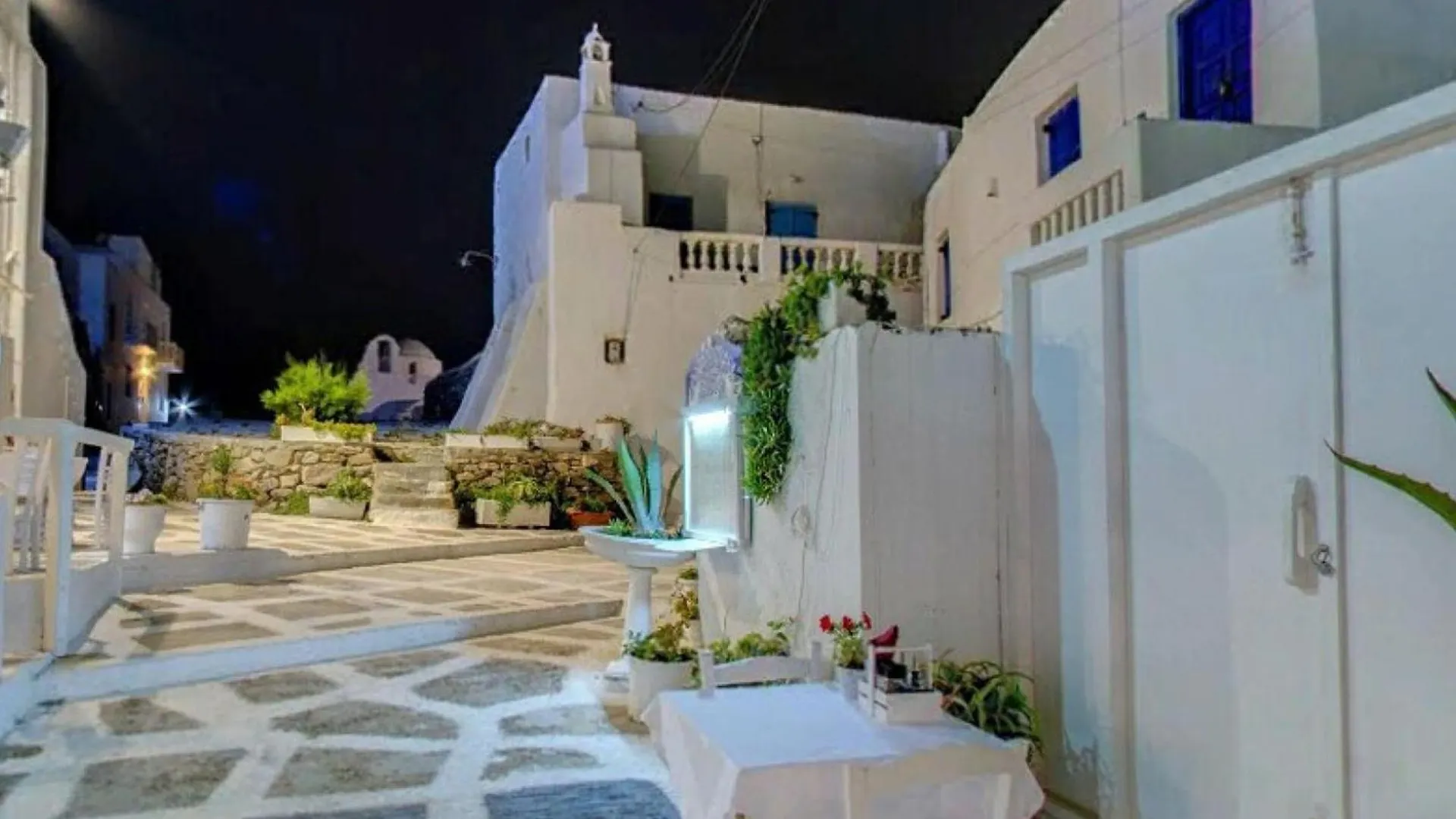 Like A White Seagull In Mykonos! Lägenhet Mykonos Town